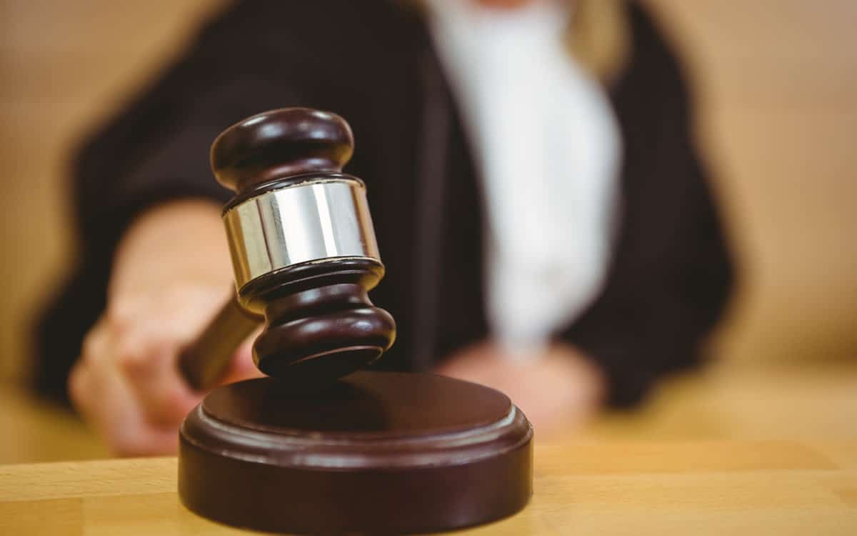 Empty Wisconsin courtroom with judge's bench — what happens at a first OWI court appearance